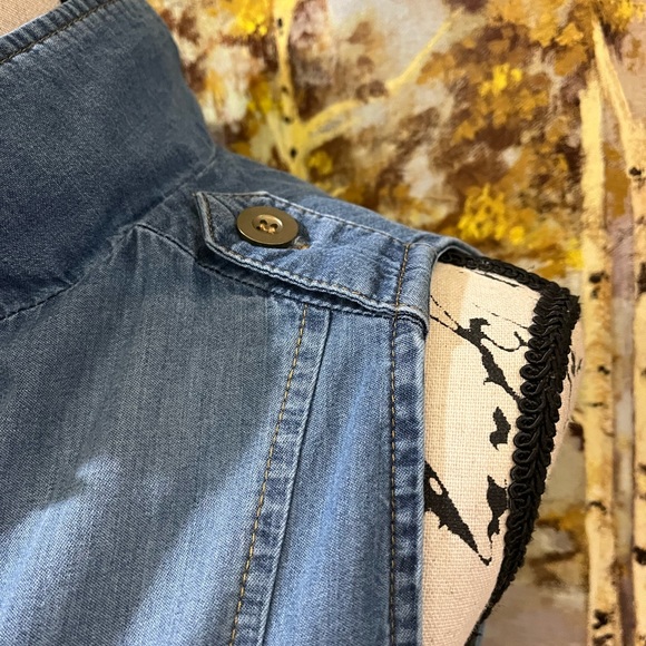 EUC BLACK LABEL C’EST TOI Amazing Denim Zipper and Snap Closure Top - Picture 7 of 15